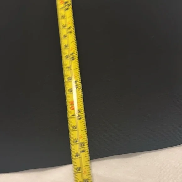 Alice + Olivia Annalee Faux Pearl Embellished Sleeveless Top
SZ XL bodycon fit - Picture 9 of 13